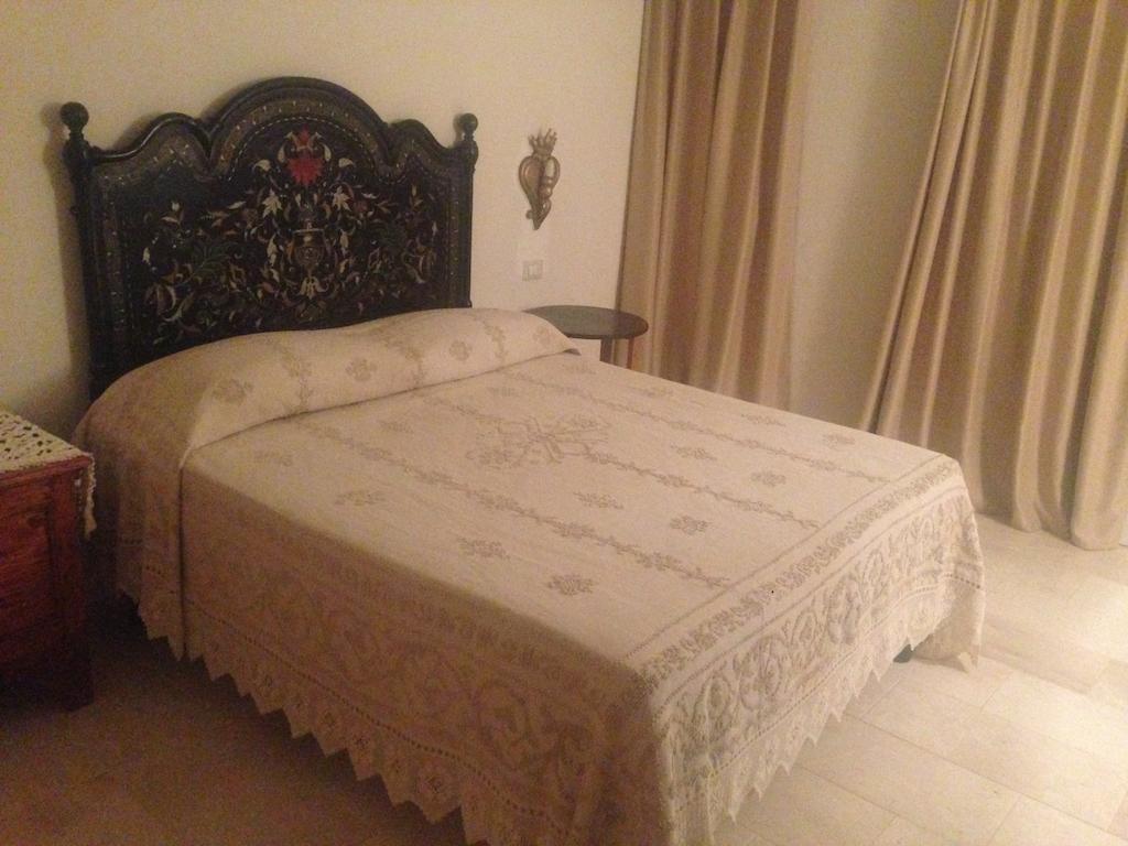 Antica Dimora La Corona San Pantaleo Pokój zdjęcie